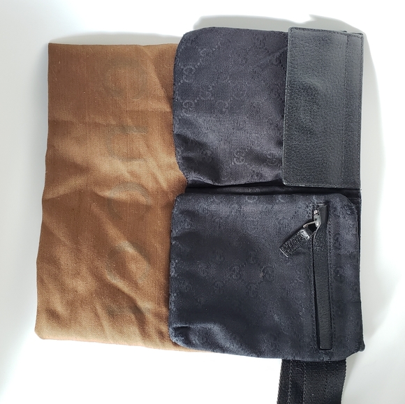 ⭐ Sold ⭐ - Vintage Gucci Belt Bag / Fanny - Picture 8 of 15